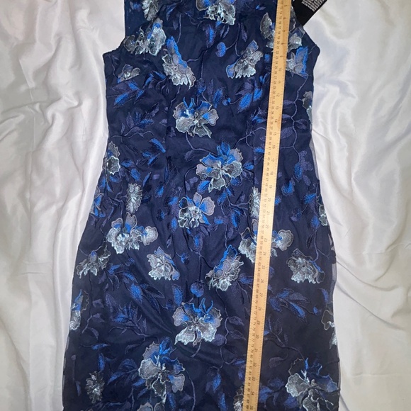White House Black Market Sheath Dress Fully Embroidered Floral Navy Blue 14 NWT - Picture 6 of 14